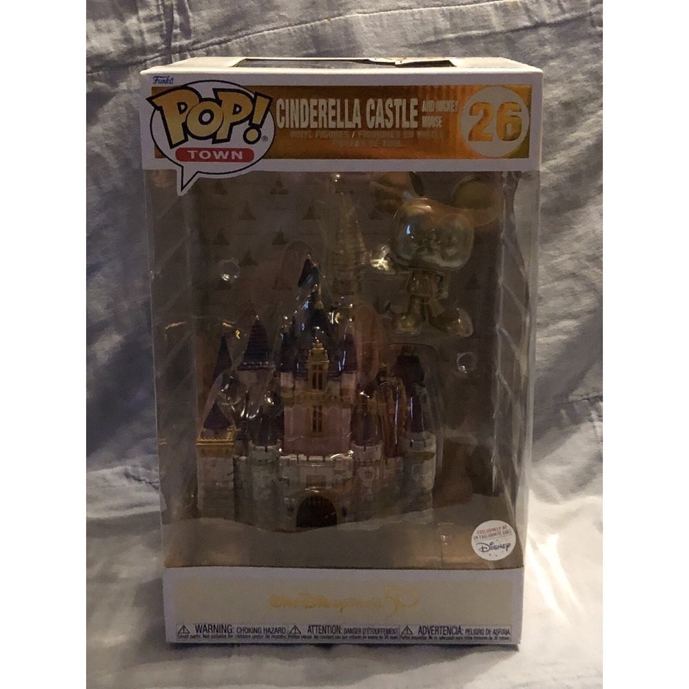 NEW Walt‎ Disney World Parks 50th Mickey Gold Castle Vinyl Figure Funko Pop